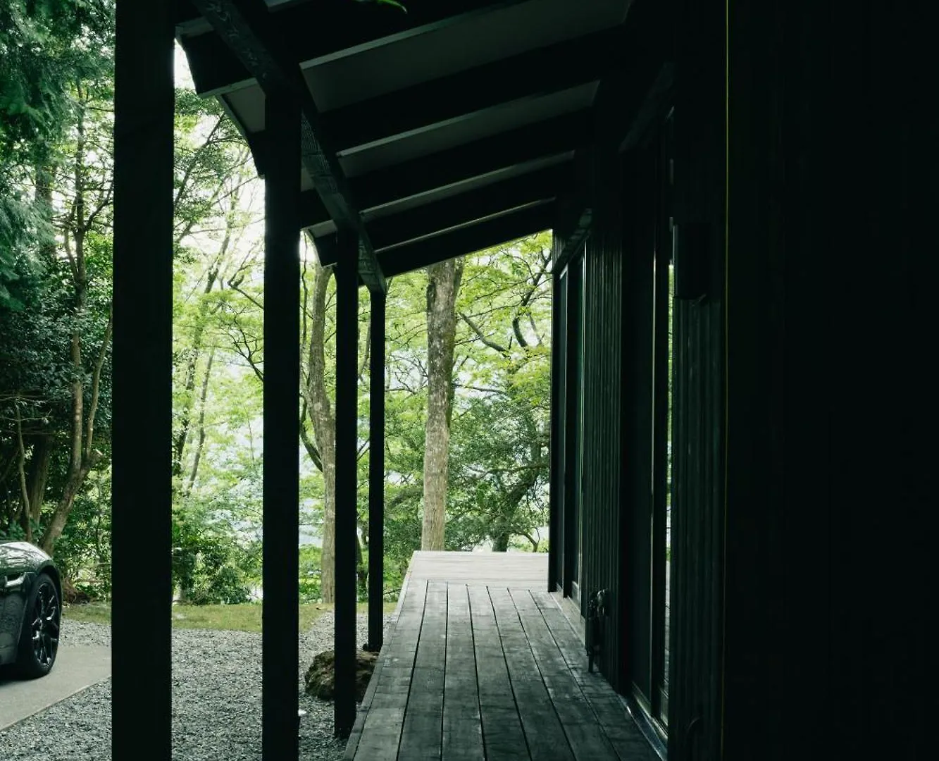 高台の森に佇むモダニズム建築 露天風呂 サウナ 檜風呂 Enn Hakone Villa Japan